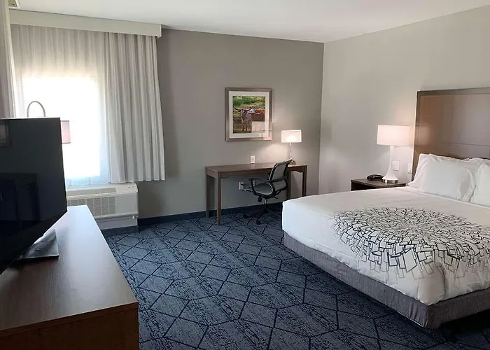 La Quinta East Hotel *