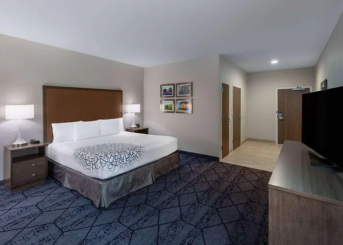 La Quinta East Hotel *
